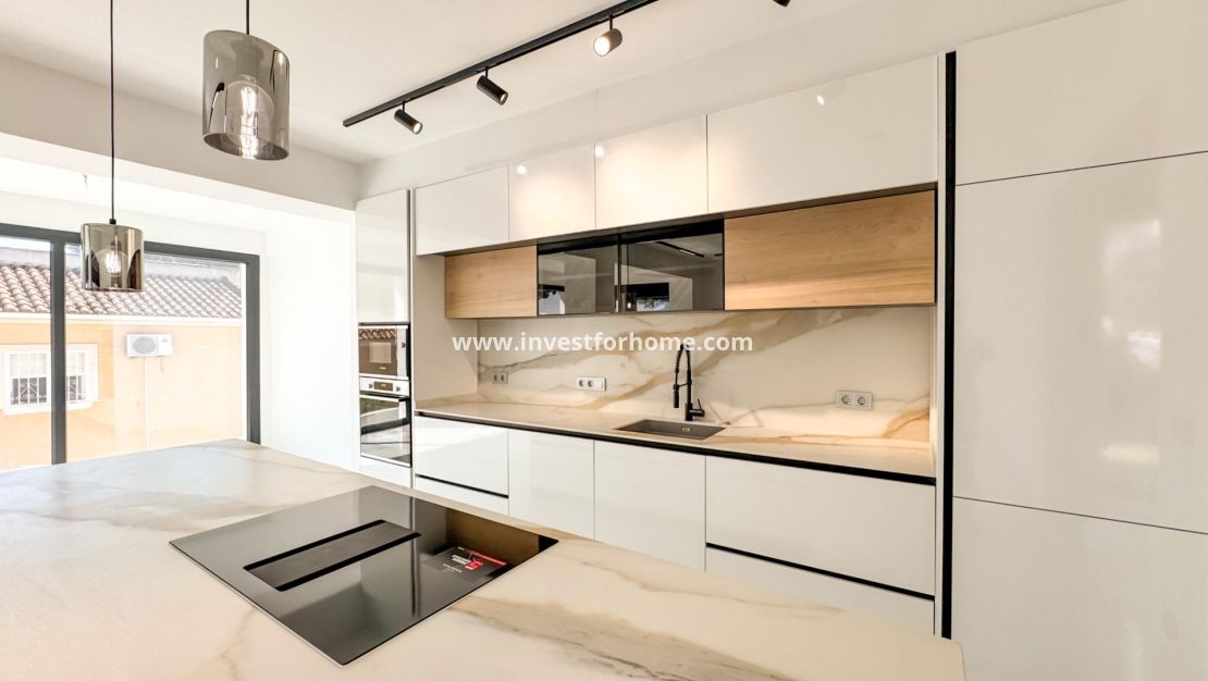 Sale - Villa - Torrevieja - Los Balcones - Los Altos Del Edén