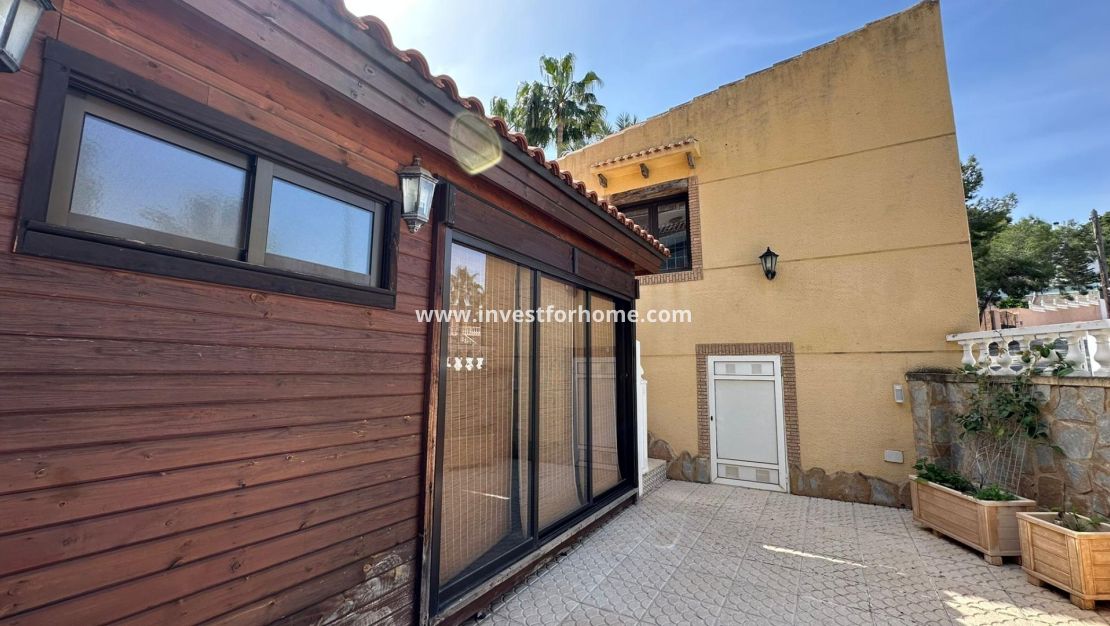 Sale - Villa - Torrevieja - Los Balcones - Los Altos Del Edén