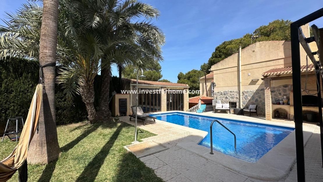 Sale - Villa - Torrevieja - Los Balcones - Los Altos Del Edén