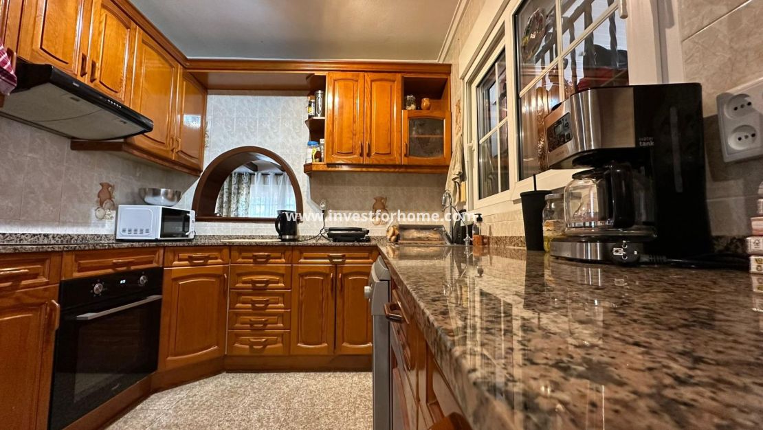 Sale - Villa - Torrevieja - Los Balcones - Los Altos Del Edén