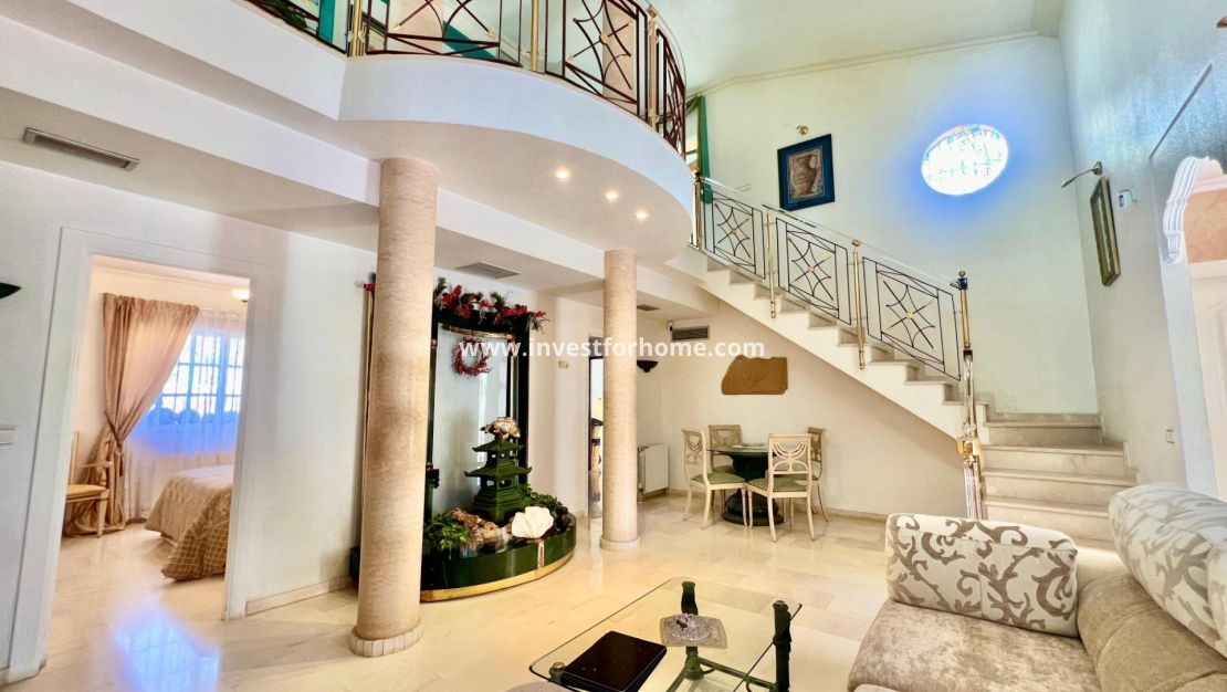 Sale - Villa - Torrevieja - Los Balcones - Los Altos Del Edén