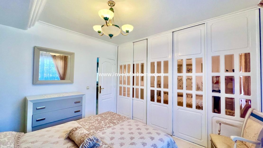 Sale - Villa - Torrevieja - Los Balcones - Los Altos Del Edén
