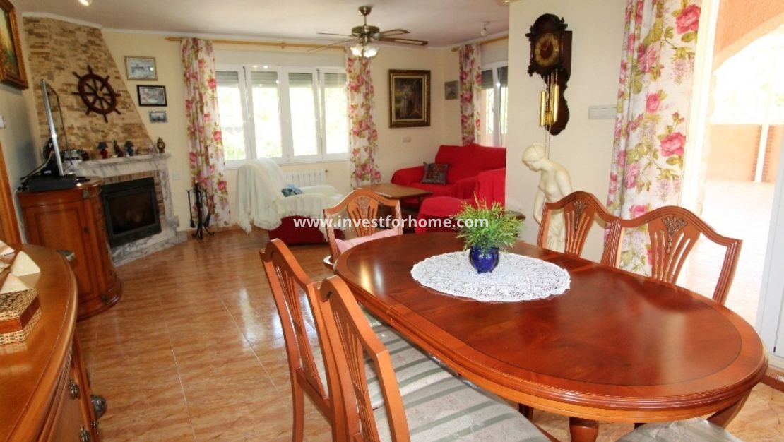 Sale - Villa - Torrevieja - Los Balcones