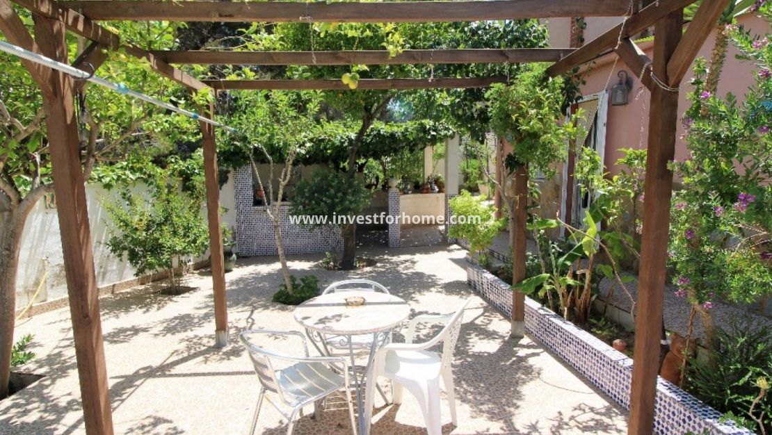 Sale - Villa - Torrevieja - Los Balcones