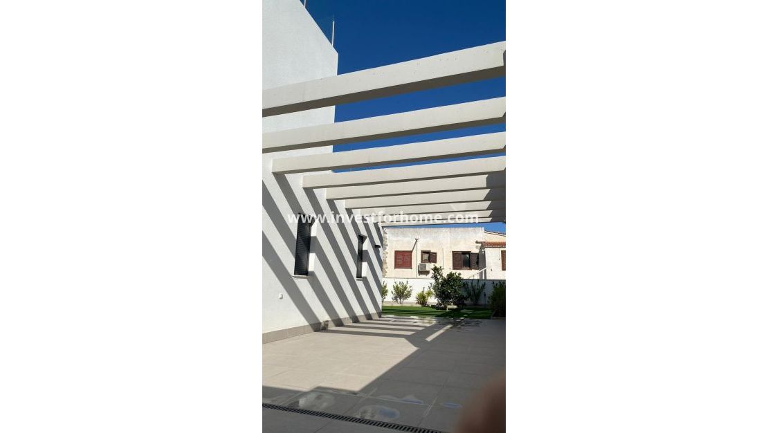 Sale - Villa - Torrevieja - Los Balcones