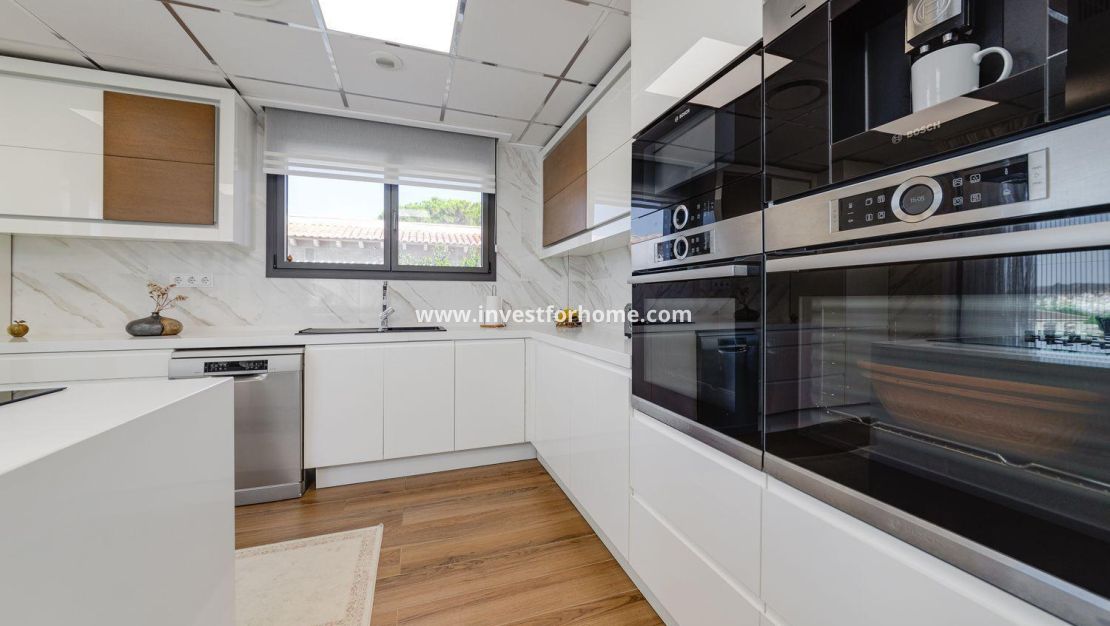 Sale - Villa - Torrevieja - Los Balcones