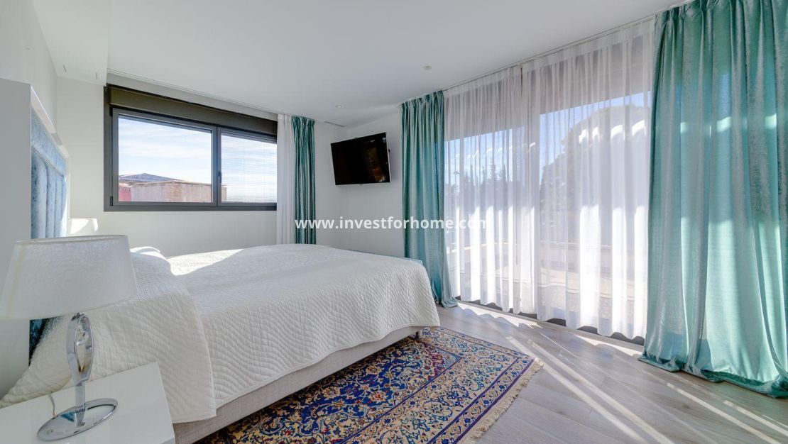 Sale - Villa - Torrevieja - Los Balcones