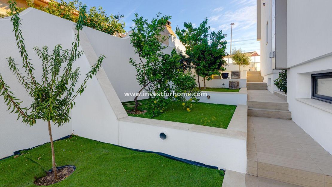 Sale - Villa - Torrevieja - Los Balcones