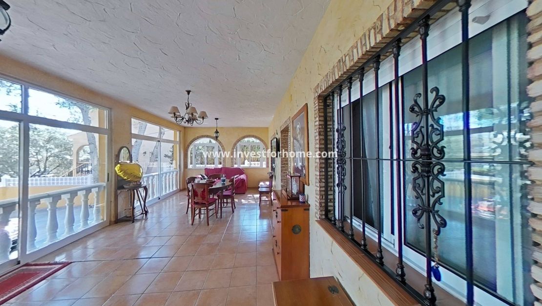 Sale - Villa - Torrevieja - Los Balcones