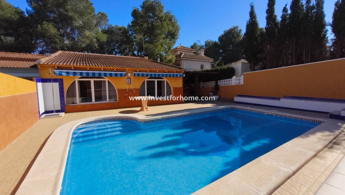 Sale - Villa - Torrevieja - Los Balcones