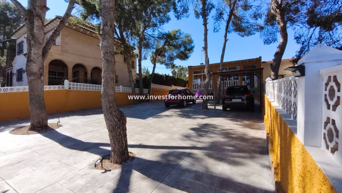 Sale - Villa - Torrevieja - Los Balcones
