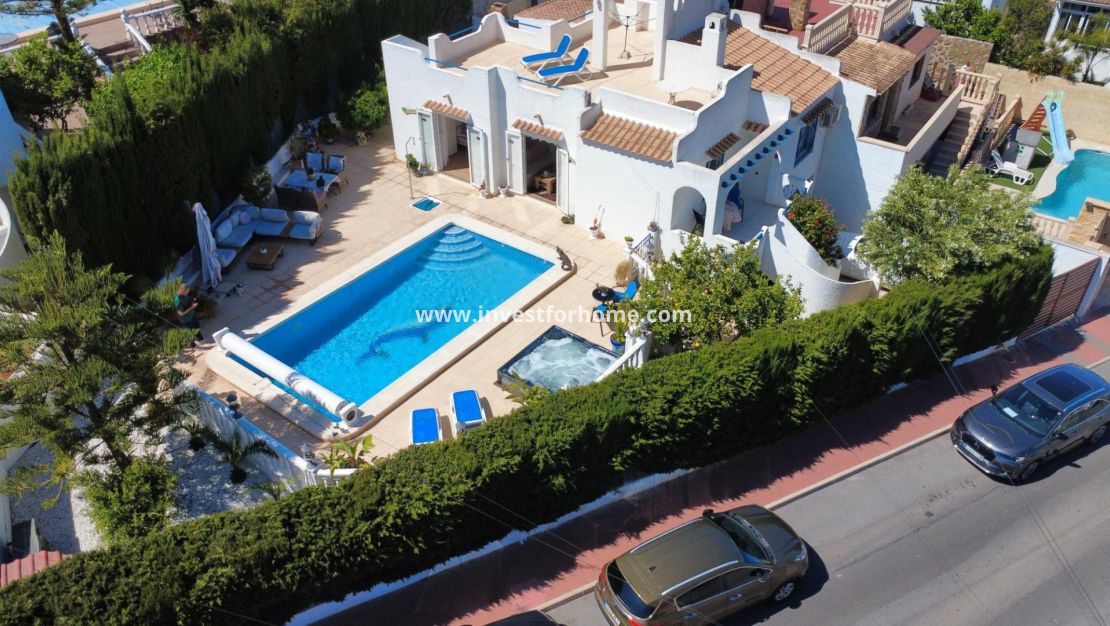 Sale - Villa - Torrevieja - Los Balcones