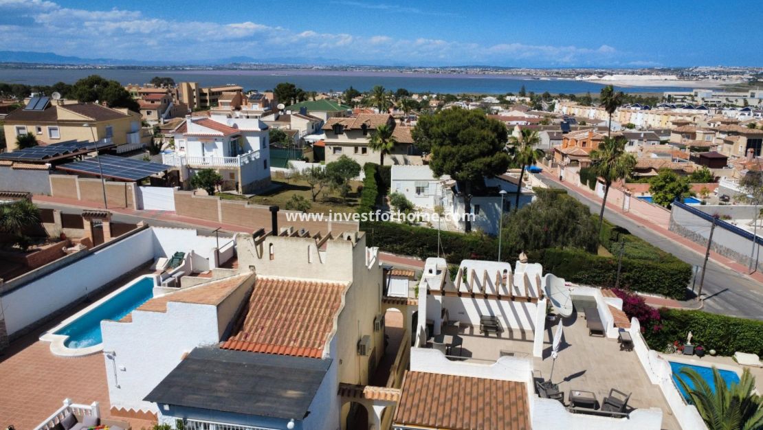 Sale - Villa - Torrevieja - Los Balcones
