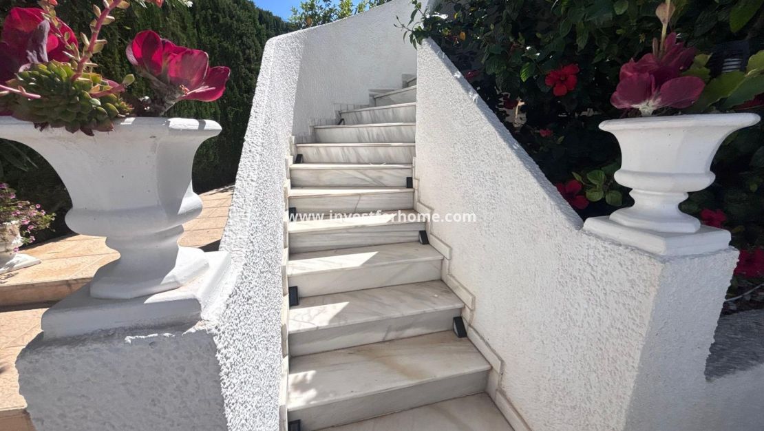 Sale - Villa - Torrevieja - Los Balcones