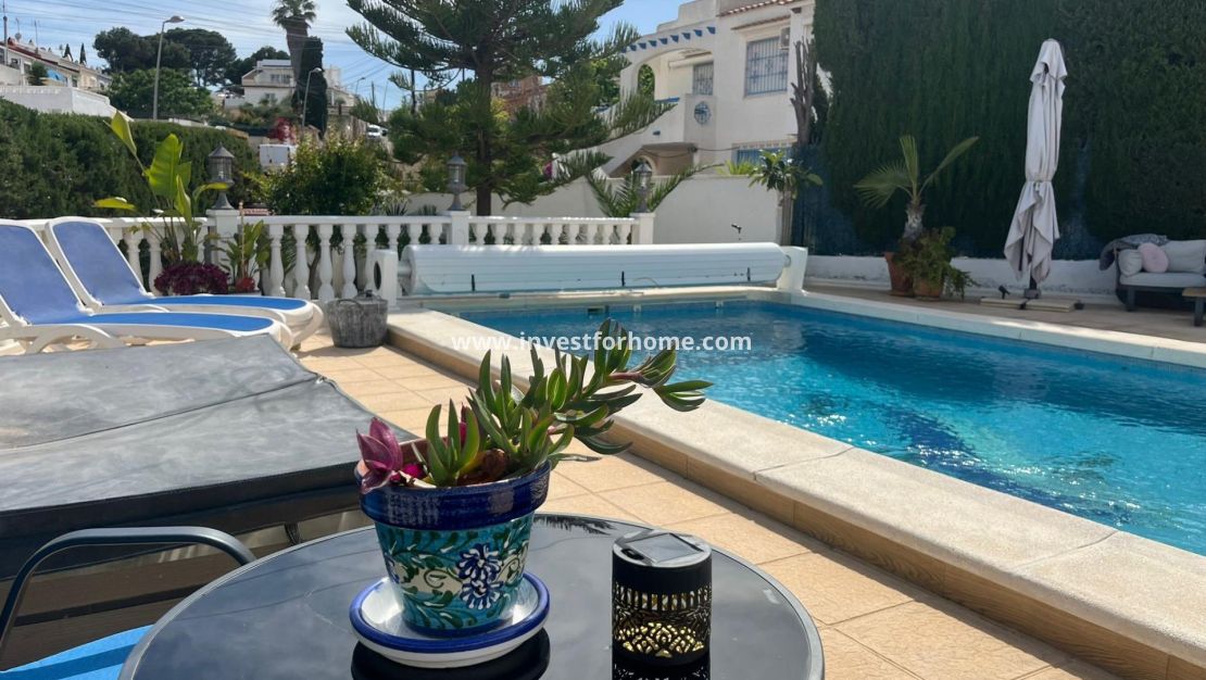 Sale - Villa - Torrevieja - Los Balcones