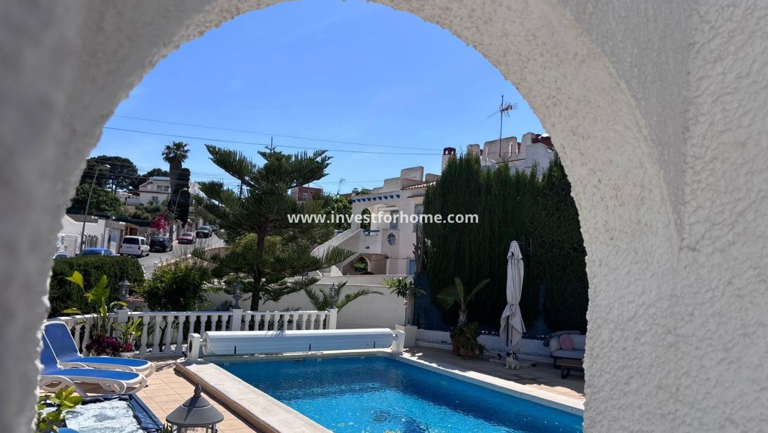 Sale - Villa - Torrevieja - Los Balcones