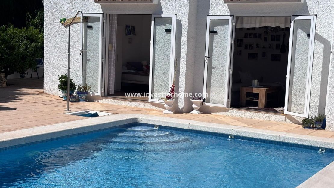 Sale - Villa - Torrevieja - Los Balcones