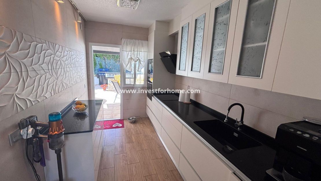 Sale - Villa - Torrevieja - Los Balcones