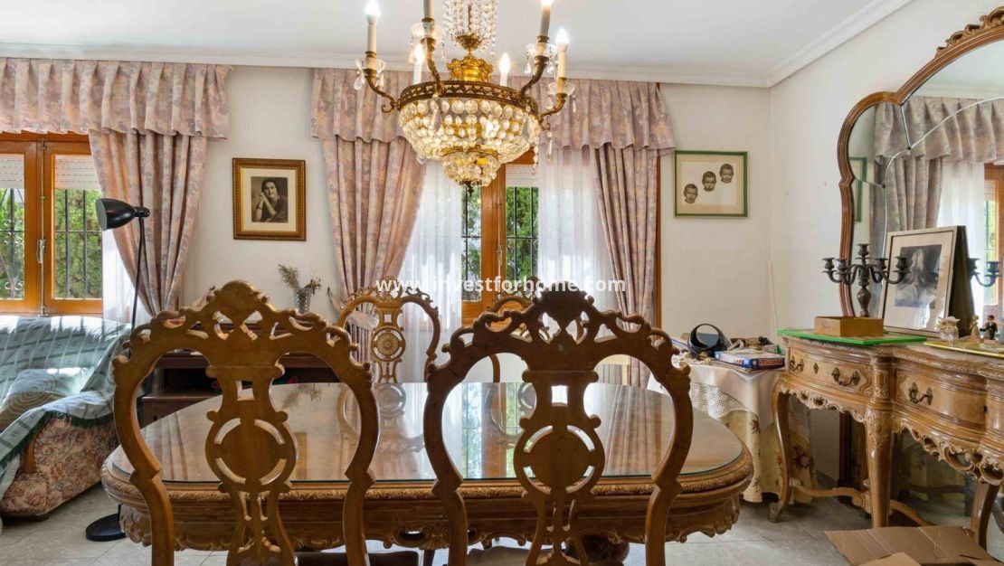 Sale - Villa - Torrevieja - Los Balcones
