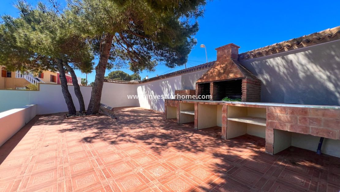 Sale - Villa - Torrevieja - Los Balcones