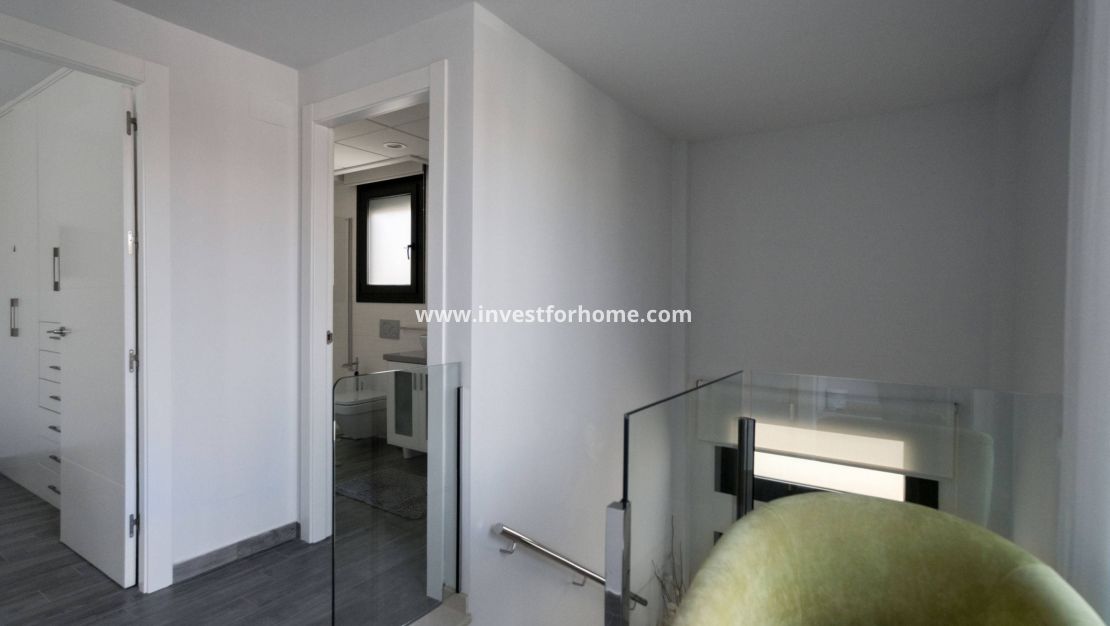 Sale - Villa - Torrevieja - Nueva Torrevieja - Aguas Nuevas