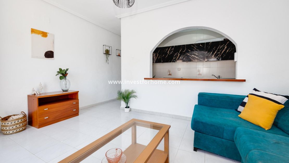 Sale - Villa - Torrevieja - Nueva Torrevieja - Aguas Nuevas