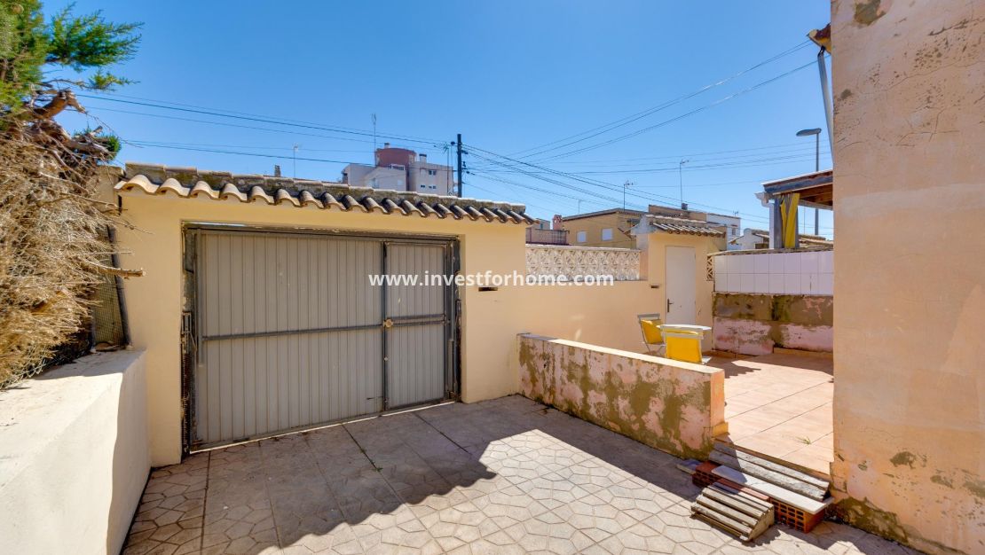 Sale - Villa - Torrevieja - Nueva Torrevieja - Aguas Nuevas