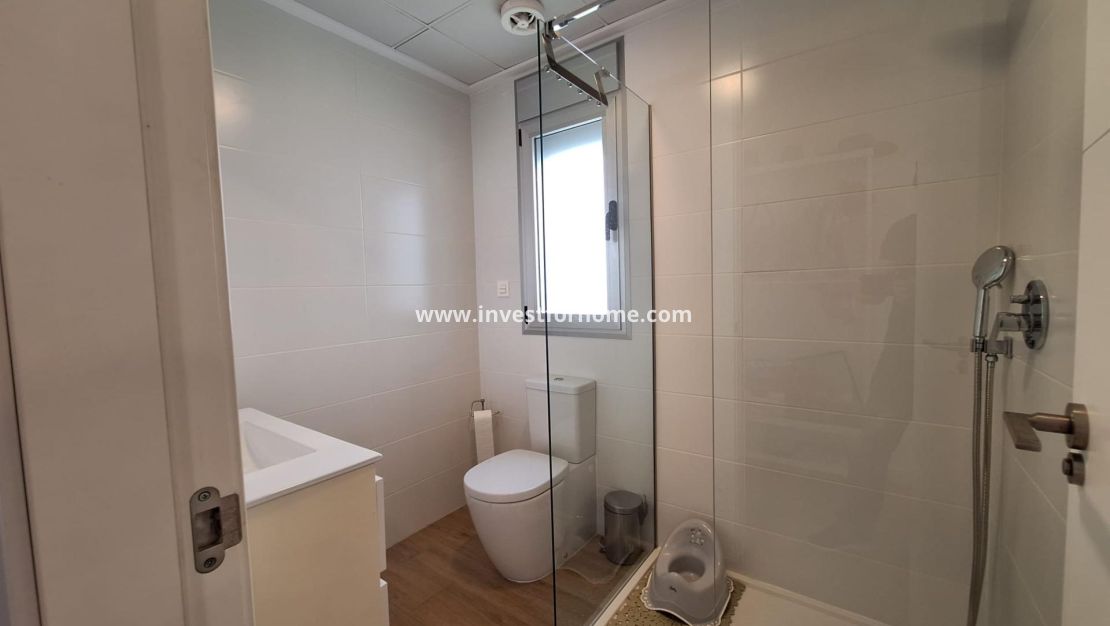 Sale - Villa - Torrevieja - Nueva Torrevieja - Aguas Nuevas