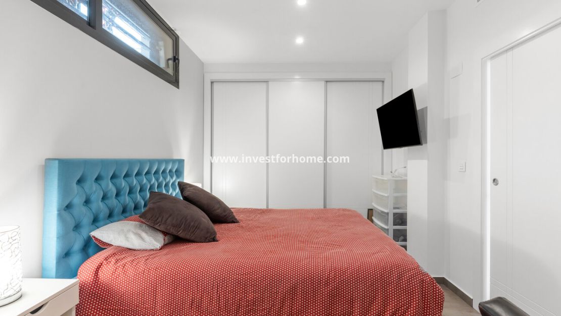 Sale - Villa - Torrevieja - Rosaleda