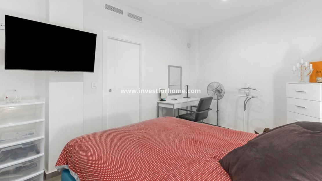 Sale - Villa - Torrevieja - Rosaleda