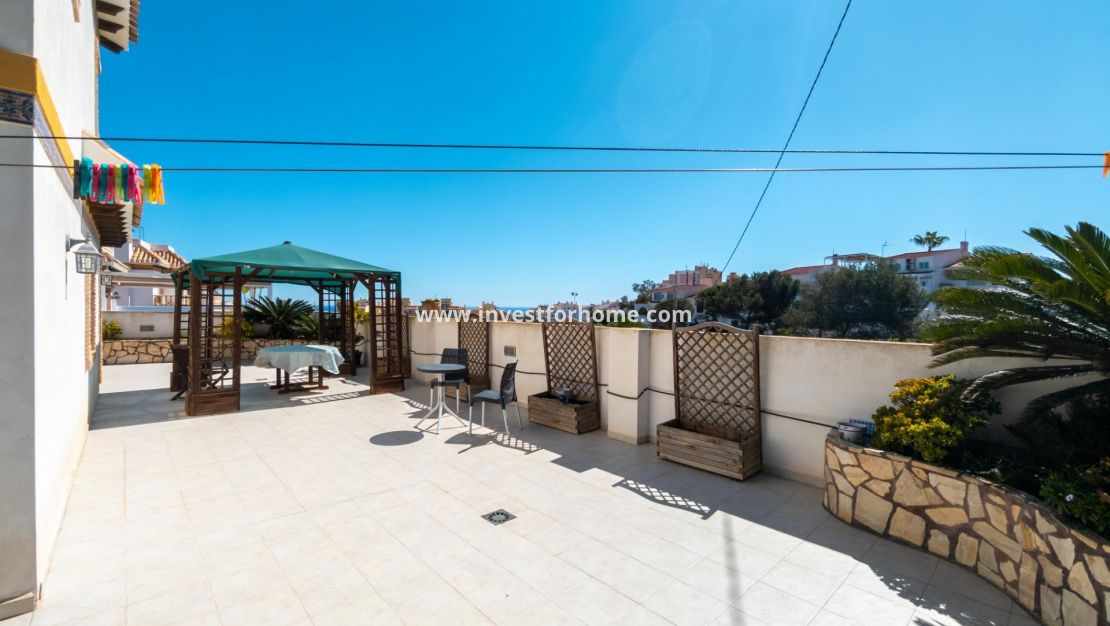 Sale - Villa - Torrevieja - Torrelamata - La Mata