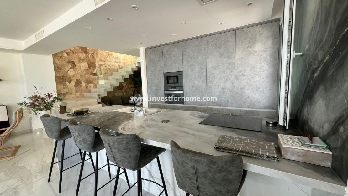 Sale - Villa - Torrevieja - Torrelamata - La Mata