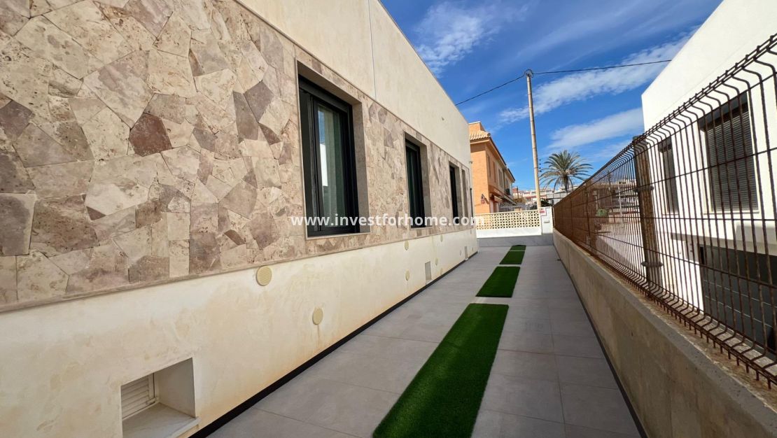 Sale - Villa - Torrevieja - Torrelamata - La Mata