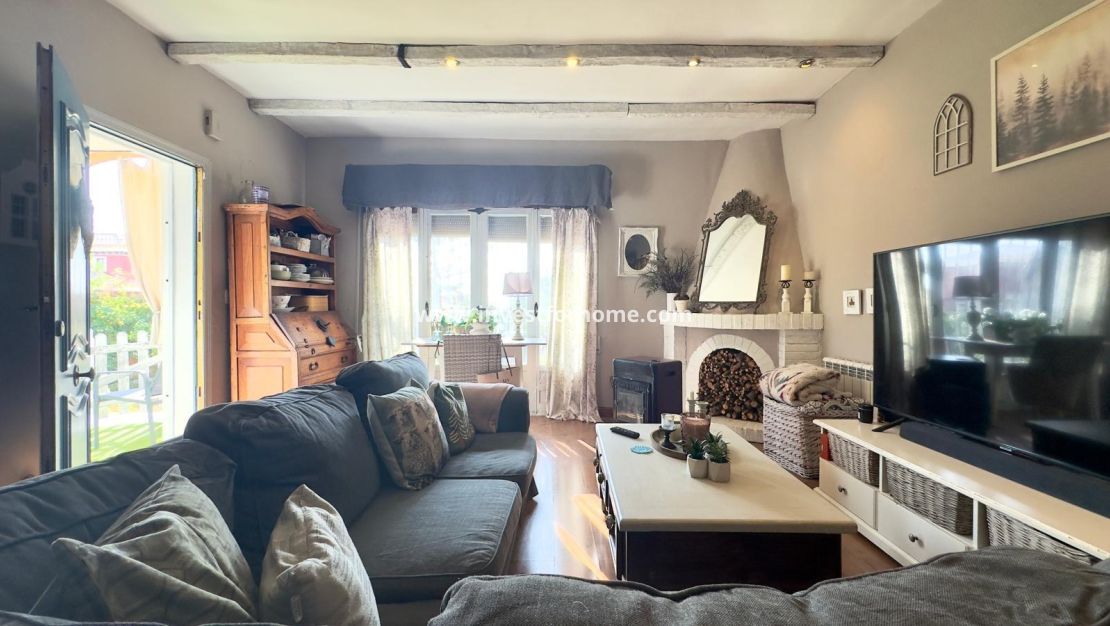 Sale - Villa - Torrevieja - Torrelamata - La Mata