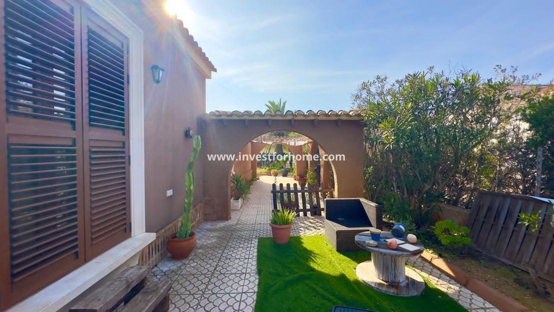 Sale - Villa - Torrevieja - Torrelamata - La Mata