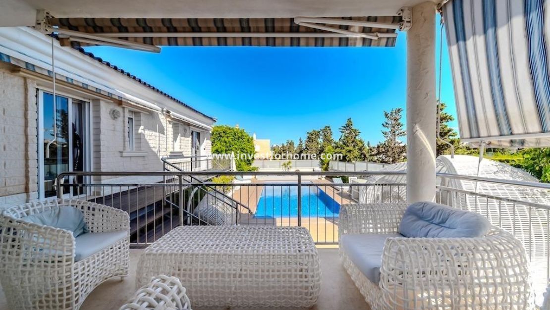 Sale - Villa - Torrevieja - Torrelamata - La Mata