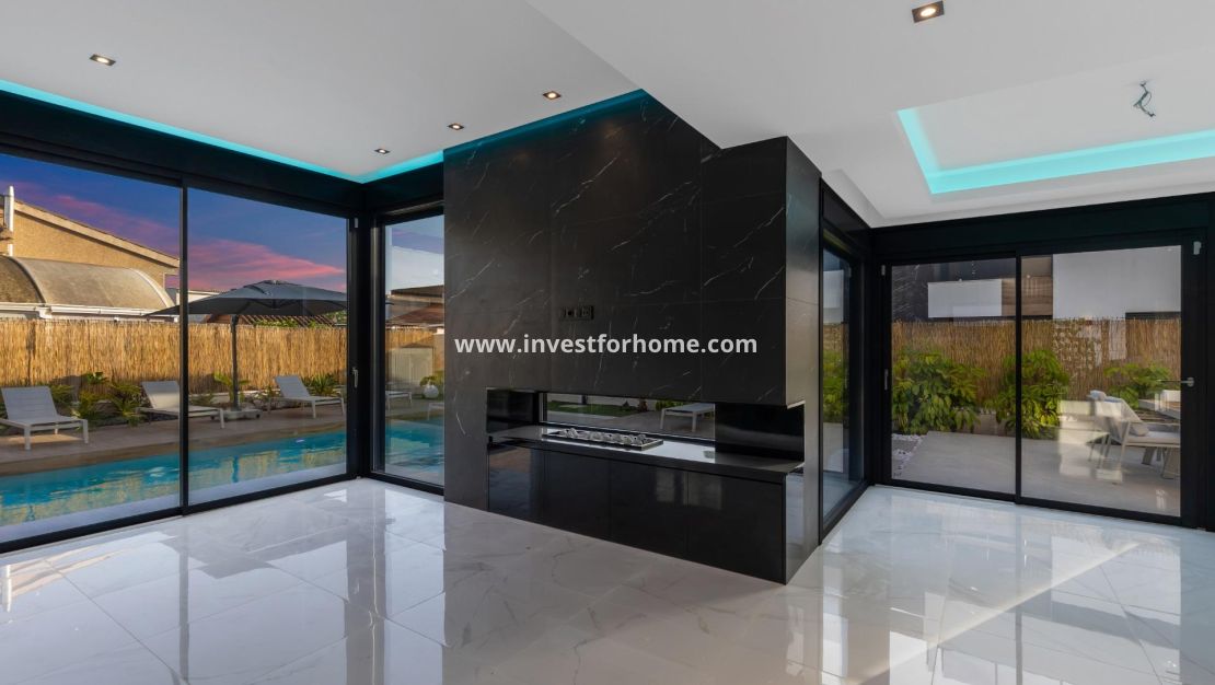 Sale - Villa - Torrevieja - Torreta Florida