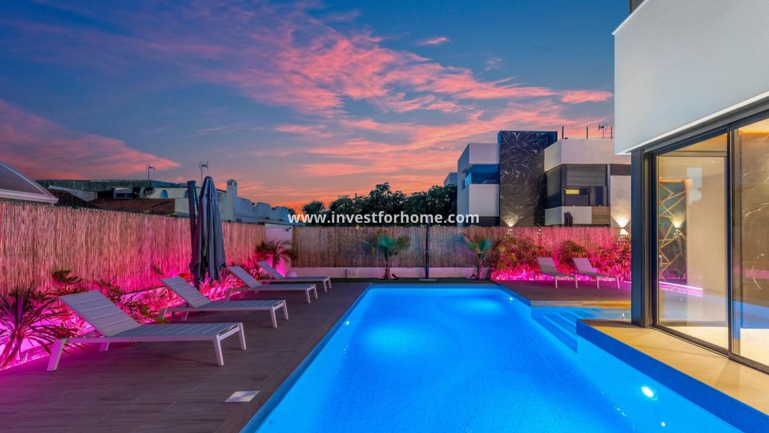 Sale - Villa - Torrevieja - Torreta Florida