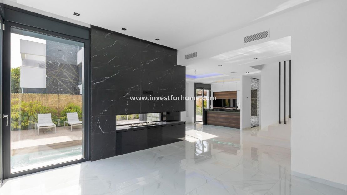 Sale - Villa - Torrevieja - Torreta Florida