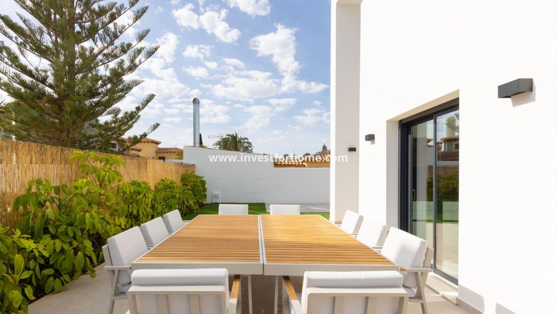 Sale - Villa - Torrevieja - Torreta Florida