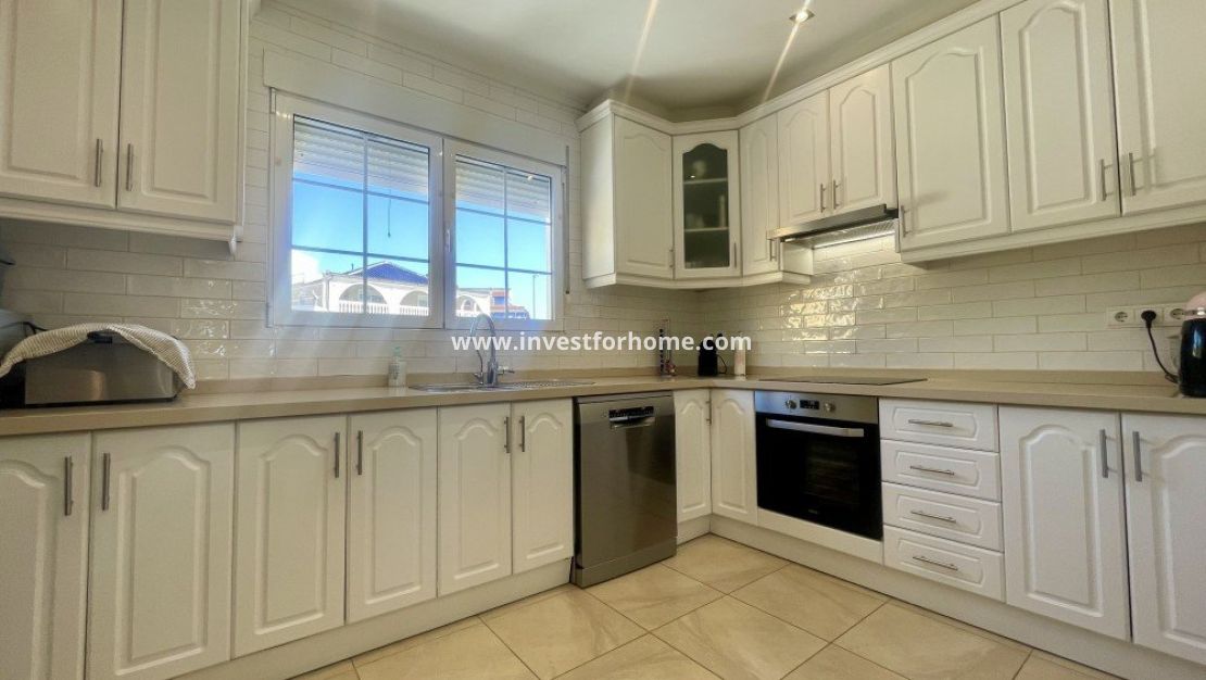 Sale - Villa - Urb. La Marina - Inland