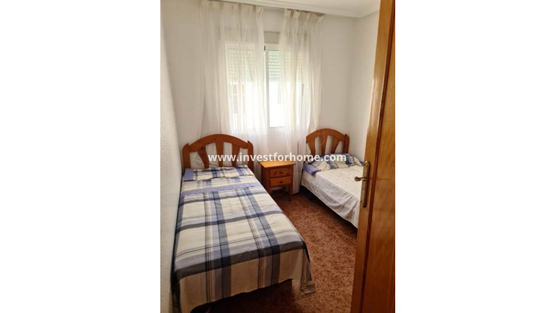 Torrevieja, el acequion, Naufragos, Parque de las Naciones, Playa del Acequion, Doña Sinforosa, Investforhome