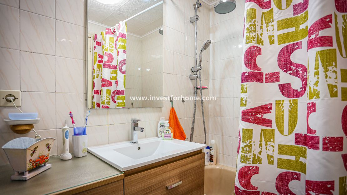 Torrevieja, Orihuela costa, Acequion, Puerto deportivo de Torrevieja