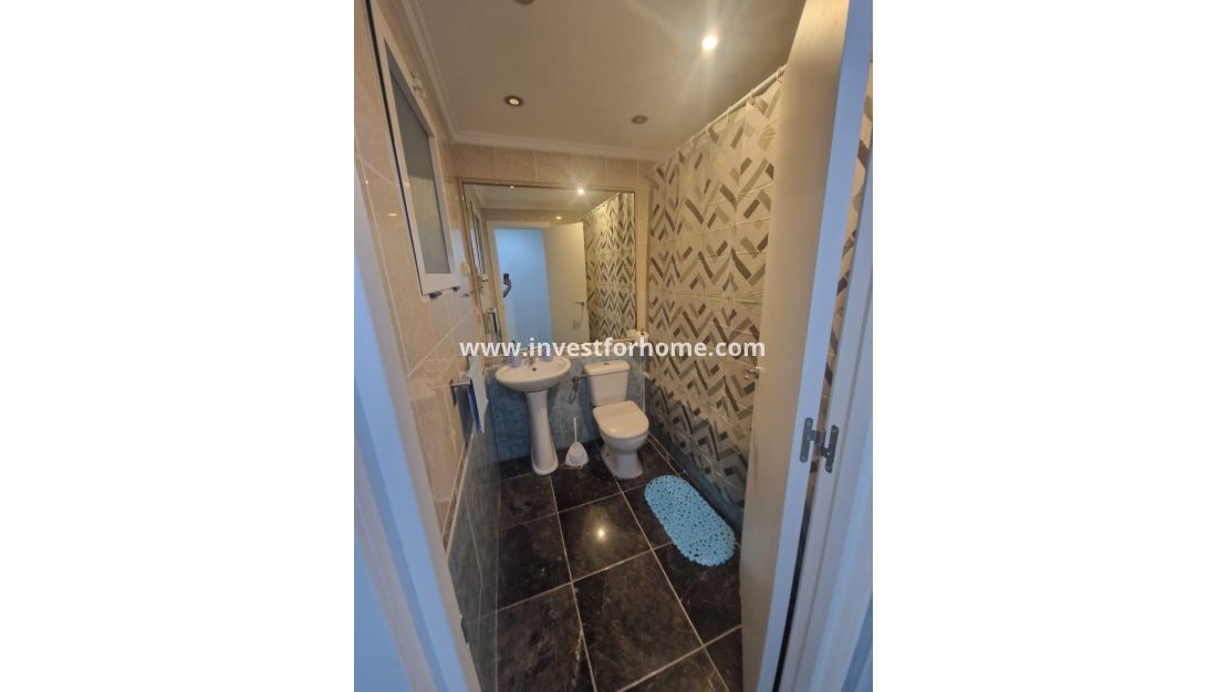 Vente - Appartement - Torrevieja - Centro - Muelle Pesquero