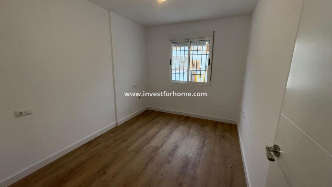 Vente - Bungalow - Torrevieja - PARQUE DE LAS NACIONES