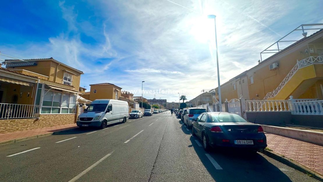 Vente - Bungalow - Torrevieja - Playa de los Locos