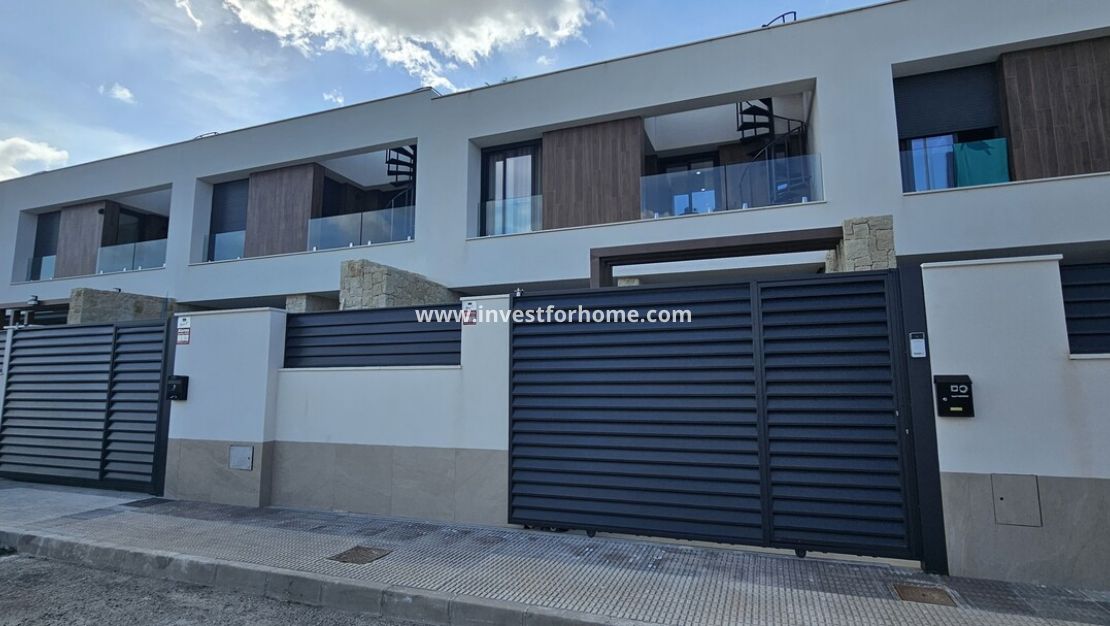 Vente - Villa - Dolores - Sector 4