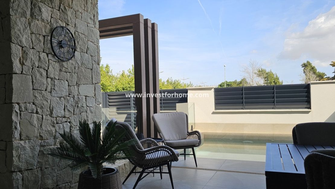 Vente - Villa - Dolores - Sector 4