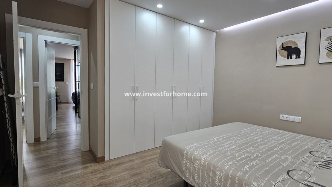 Vente - Villa - Dolores - Sector 4