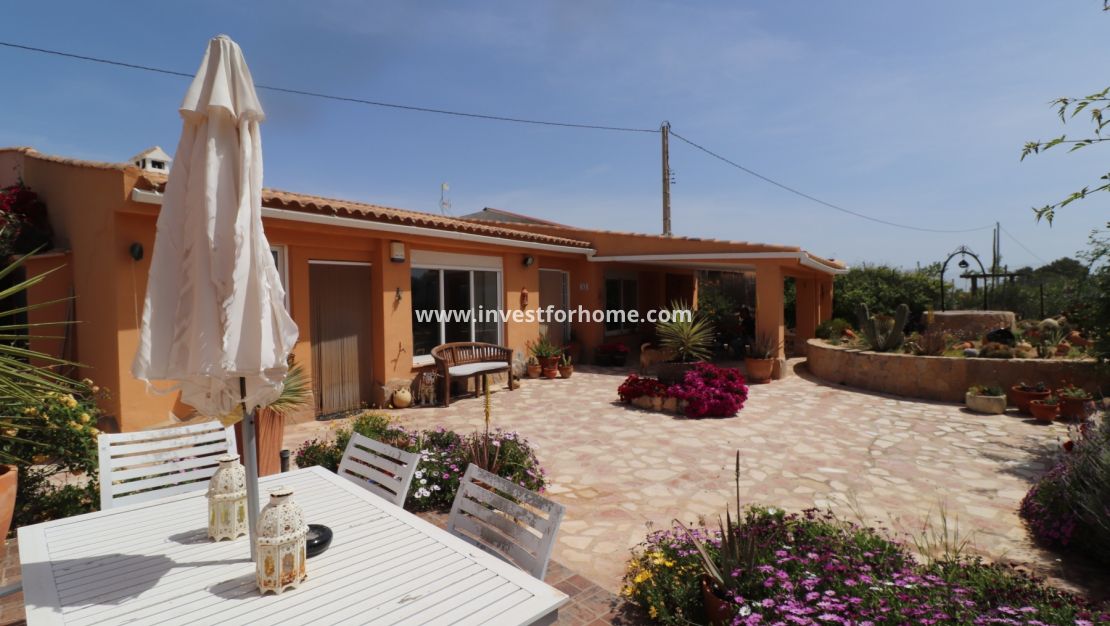 Vente - Villa - Hondón de las Nieves - Inland